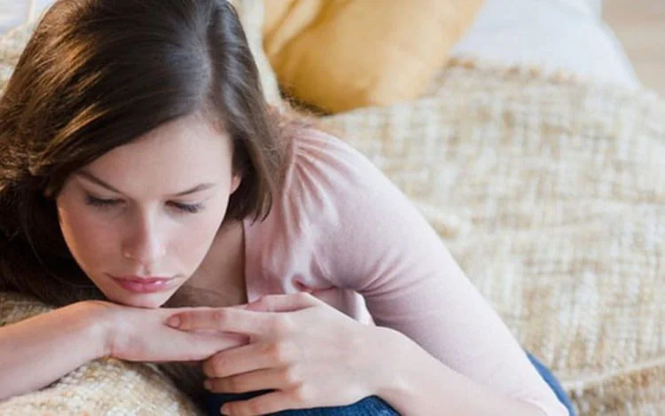 5 dấu hiệu mất cân bằng nội tiết tố phụ nữ cần phải biết 3 5 dấu hiệu mất cân bằng nội tiết tố phụ nữ cần phải biết