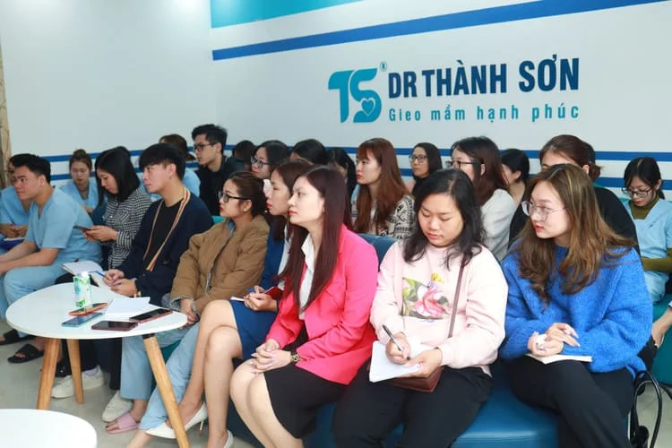 Đào Tạo Nội Bộ: Kỹ Năng Thuyết Trình 3 Đào Tạo Nội Bộ: Kỹ Năng Thuyết Trình
