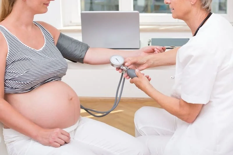 Huyết áp cao khi mang thai có nguy hiểm không? 2 Huyết áp cao khi mang thai có nguy hiểm không
