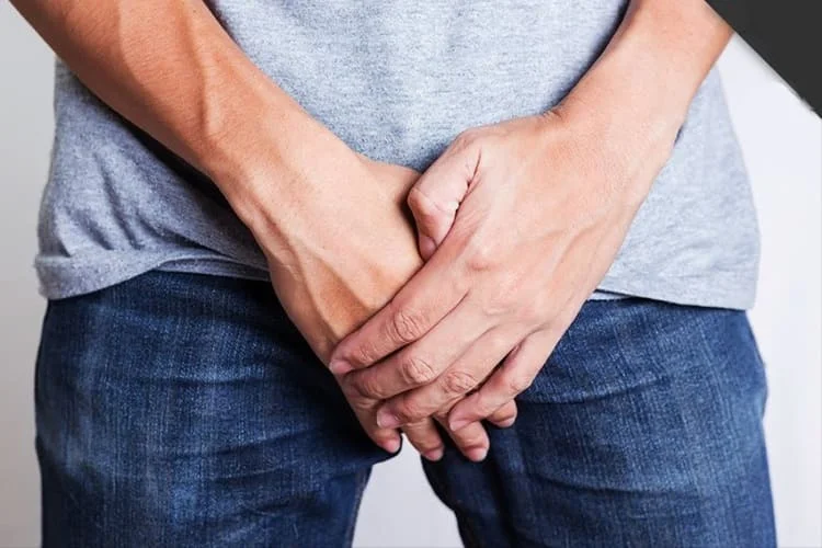 Nguyên nhân bất ngờ gây teo tinh hoàn ở nam giới 3 Nguyên nhân bất ngờ gây teo tinh hoàn ở nam giới