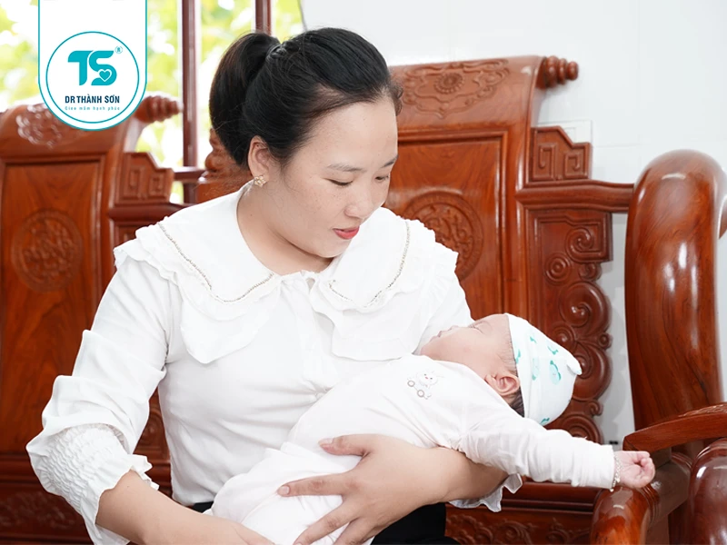 10 năm "khát" con: Anh Công chị Thêu đã vượt qua bất thường gen & tinh trùng yếu như thế nào? 2 10 năm khát con Anh Công chị Thêu đã vượt qua bất thường gen & tinh trùng yếu như thế nào