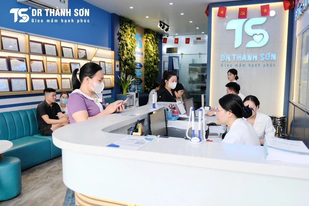 Bé Dâu Tây – Trái ngọt sau 7 năm vợ chồng chị Liên kiên trì tìm con 3 Bé Dâu Tây – Trái ngọt sau 7 năm vợ chồng chị Liên kiên trì tìm con