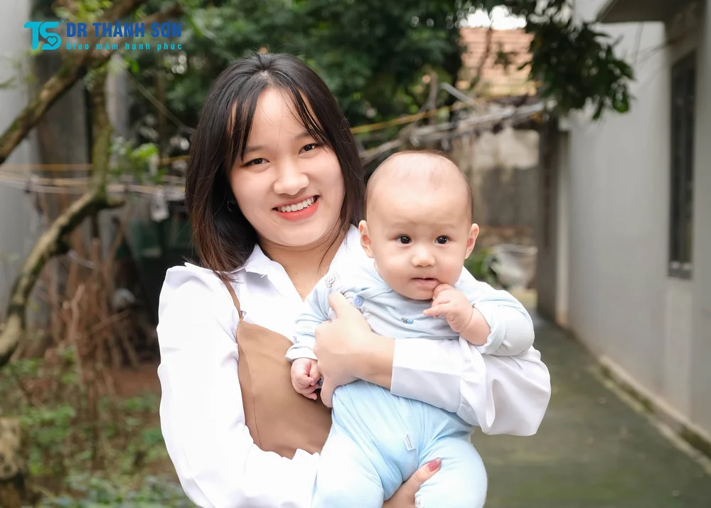 Vợ chồng trẻ Hưng Yên và hành trình có thai tự nhiên dù đa nang, tinh trùng yếu 2 Cặp vợ chồng trẻ ở Hưng Yên & hành trình có thai tự nhiên dù đa nang, tinh trùng yếu